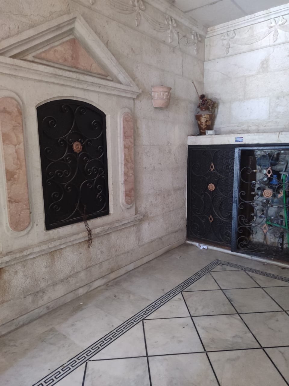 e71a48e1-97c7-42e0-a028-a35c55e99704