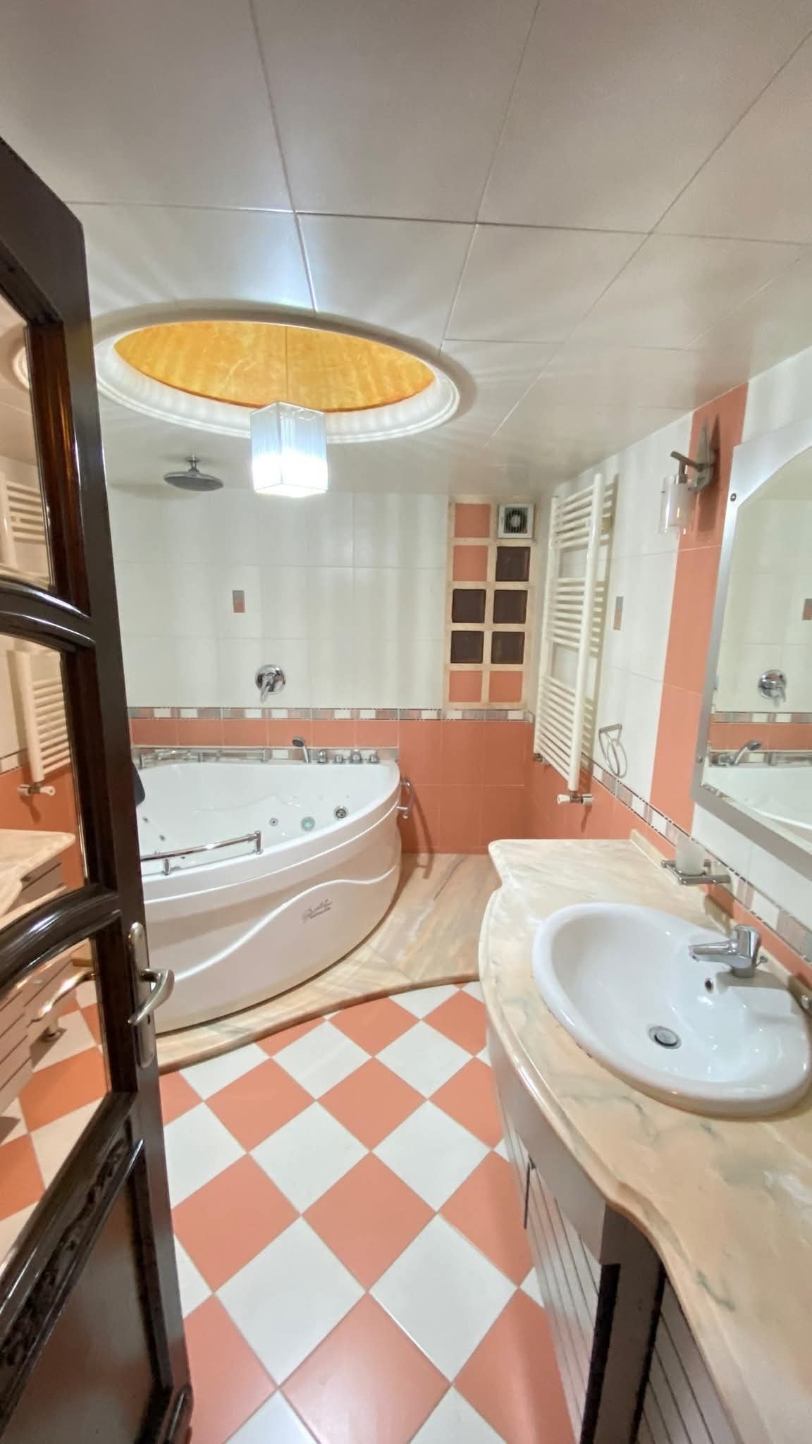 c744df1d-aaee-4c8a-9eed-b26b6e2d1759